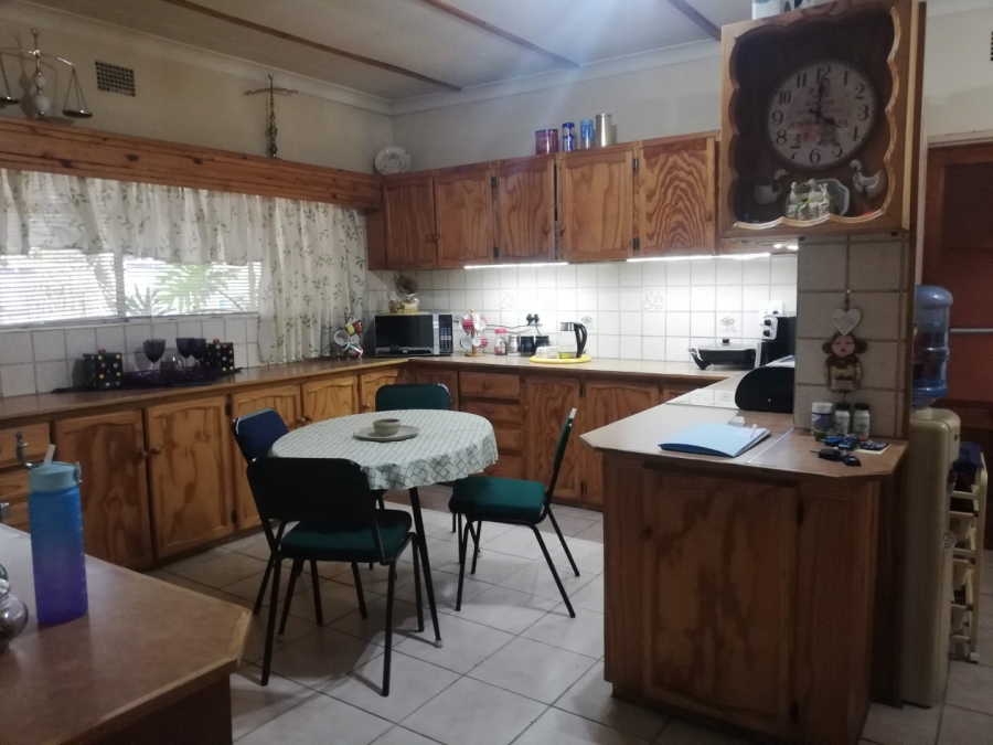 To Let 3 Bedroom Property for Rent in Flamwood North West